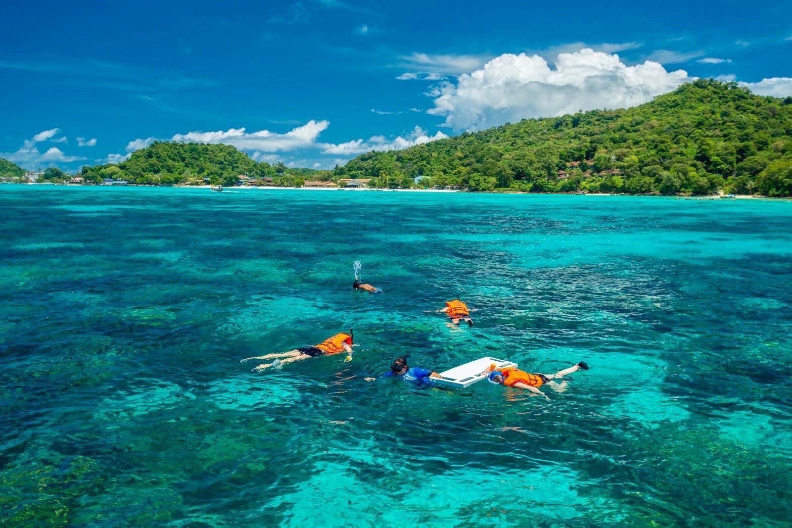 Phi Phi + Maya bay + Khai Islands By Speedboat PREMIUM SERVICE