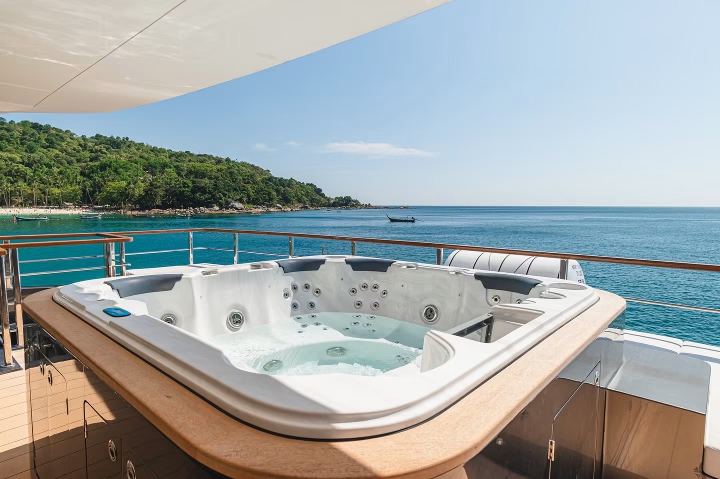 Phi Phi & Maiton island by NOAH Luxury yacht