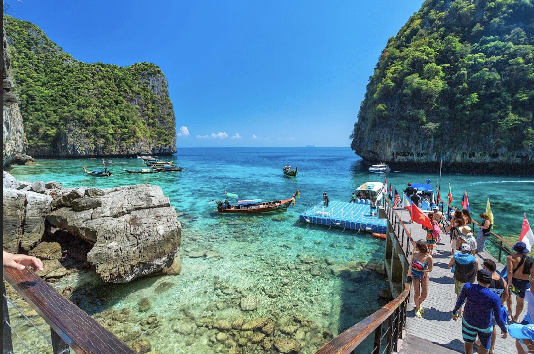 Phi Phi + Maya bay + Khai Island by Speed Catamaran PREMIUM SERVICE