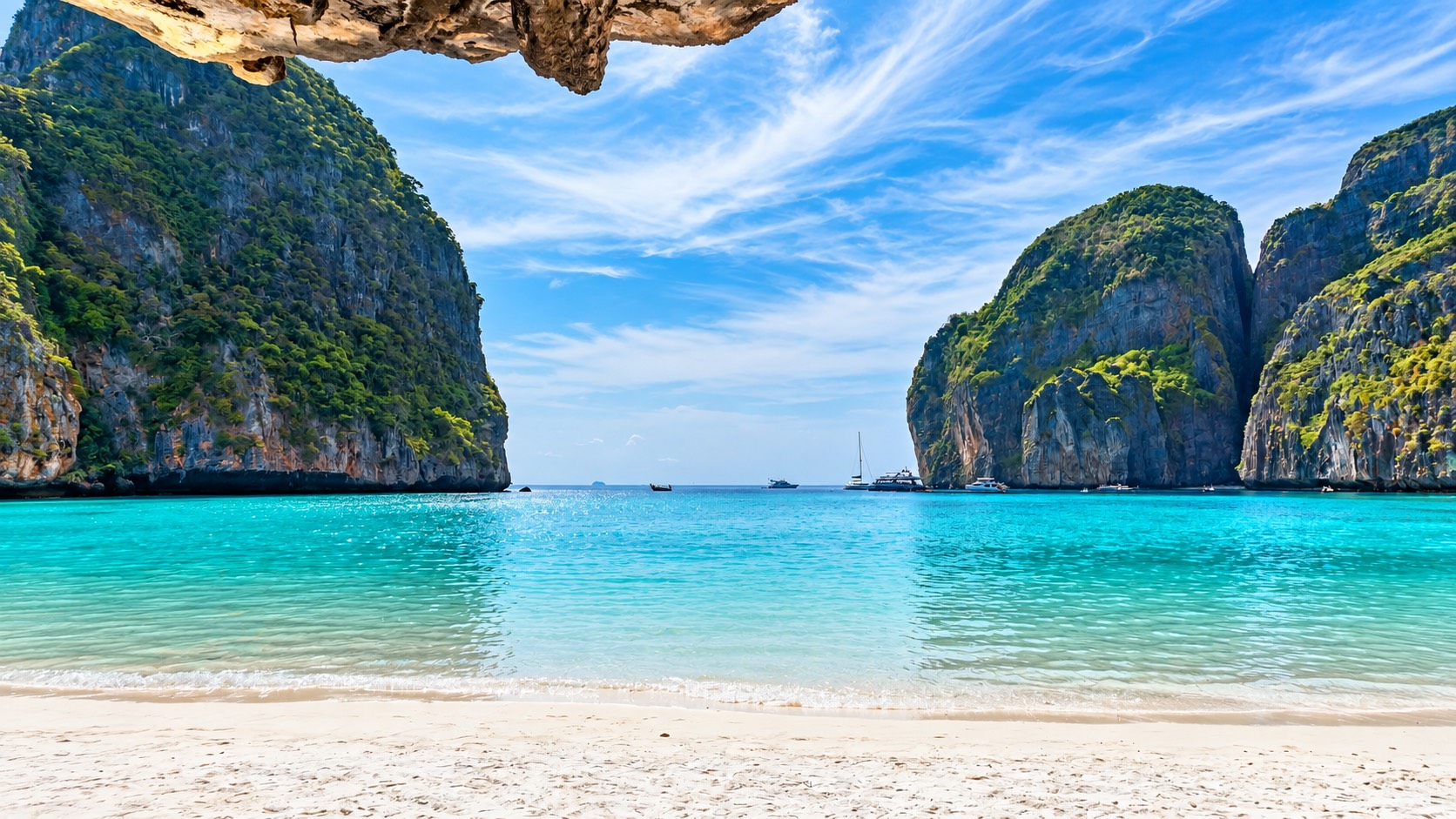 Phi Phi + Maya Bay + Bamboo Islands by Speedboat