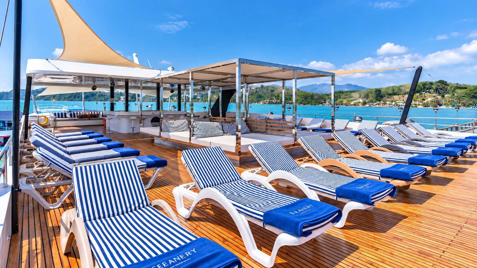 ๋Jamesbond island Luxury catamaran by SEANERY